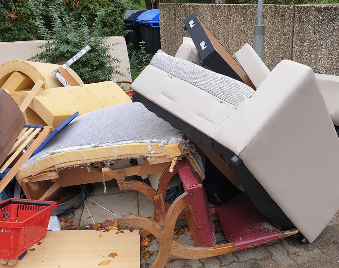 Furniture Removal in Hampton Bays