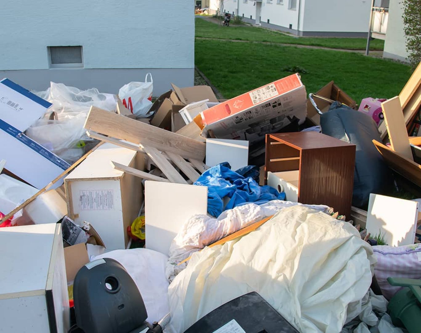 Estate Clean-Outs in Hampton Bays